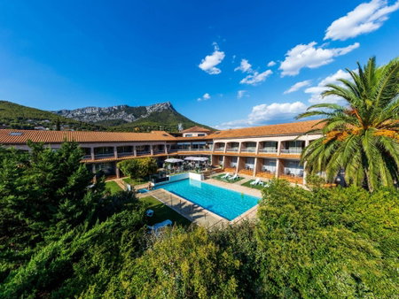 Noemys Toulon La Valette - Hotel restaurant avec piscine, La Valette-du-Var, France