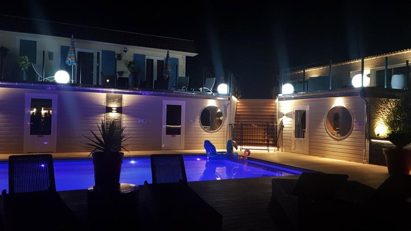 Hotel la piscine, Villers-sur-Mer, France