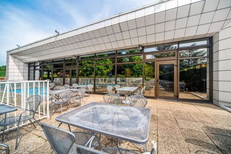 Novotel Macon Nord - Porte de Bourgogne, Mâcon, France