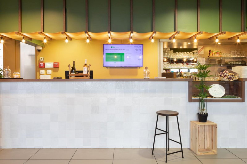 ibis Styles Versailles Saint Quentin en Yvelines, Saint-Cyr-lʼÉcole, France