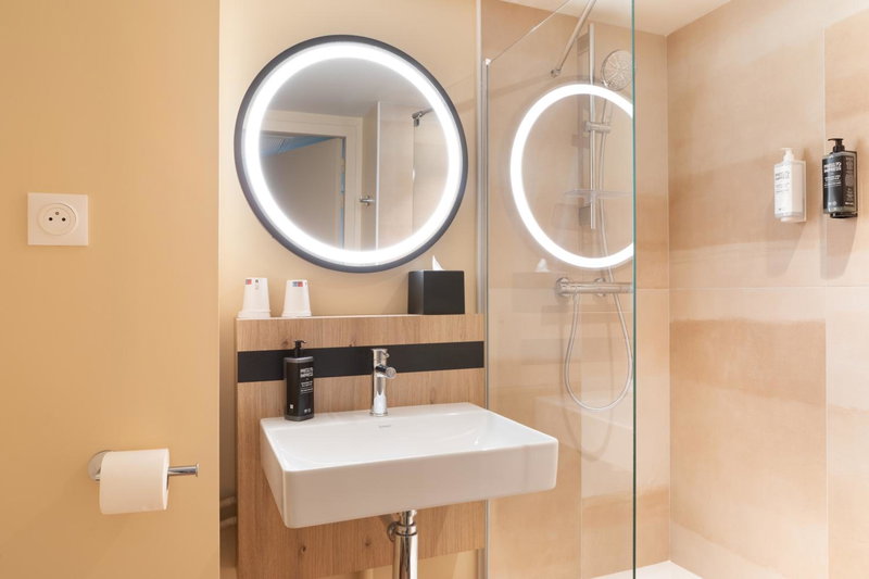 ibis Styles Versailles Saint Quentin en Yvelines, Saint-Cyr-lʼÉcole, France