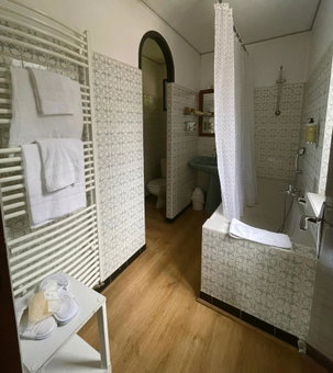 Hostellerie Du Lys, Lamorlaye, France