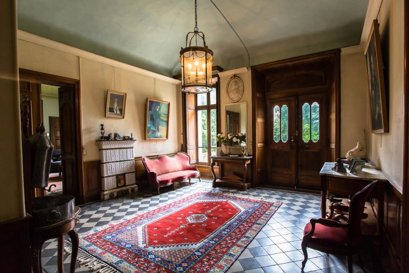 Chateau de Bournet, Grospierres, France