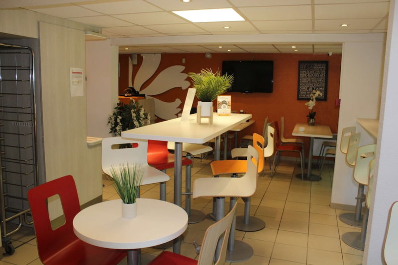 Hotel Première Classe Saint Quentin En Yvelines - Elancourt, Elancourt, France