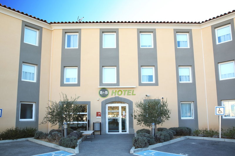 B&B HOTEL Aix-en-Provence Le Tholonet, Le Tholonet, France