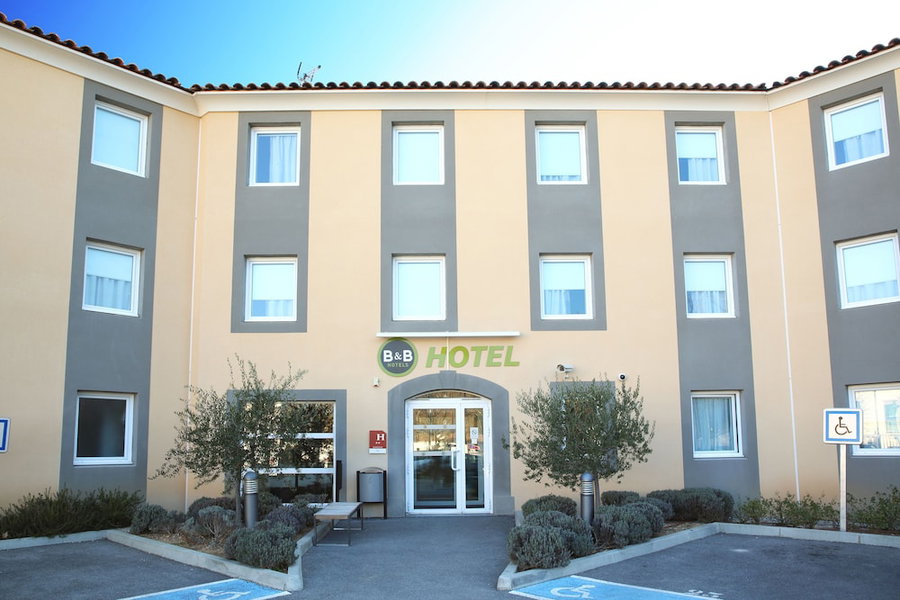 B&B HOTEL Aix-en-Provence Le Tholonet, Le Tholonet, France