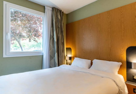 B&B HOTEL Aix-en-Provence Le Tholonet, Le Tholonet, France