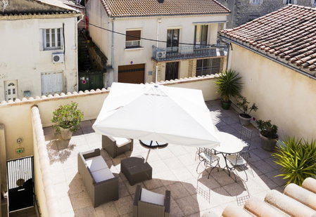 Logis Hôtel Restaurant Le Cours, Saint-Gilles, France