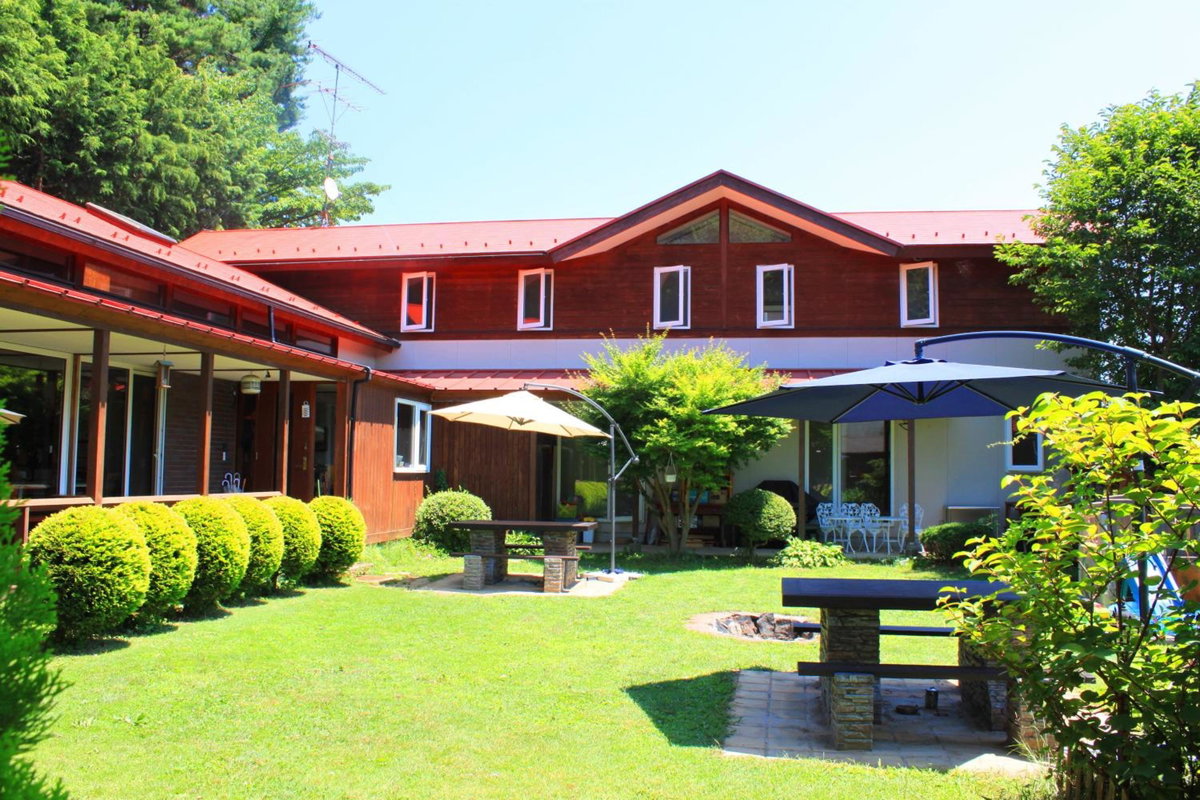 Pension Field, Japan