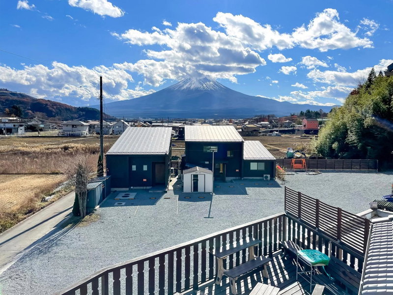 Orange Cabin Inn far from station, Fujikawaguchiko, Japan