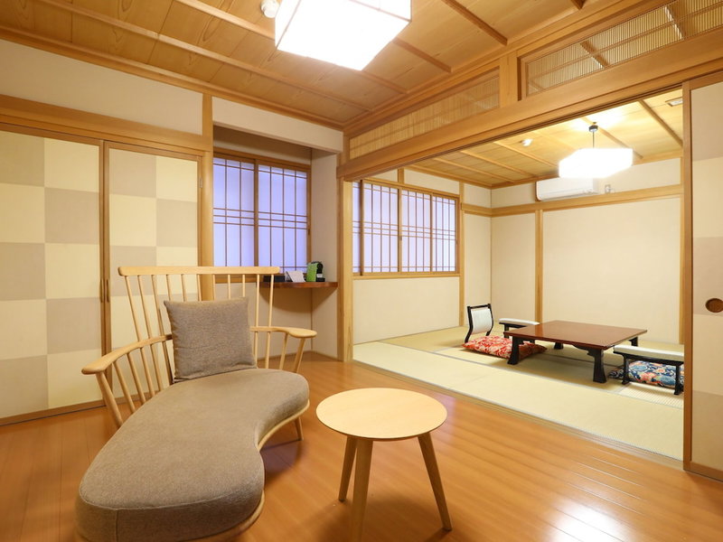 Jinpyokaku Honten, Yamanouchi, Japan