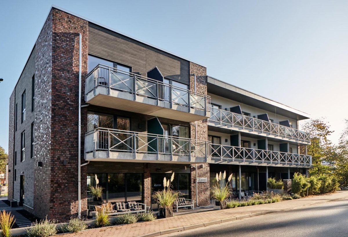 Hotel · Just Eleven, Böhl