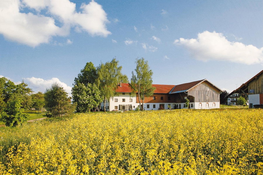 Bernhardhof - Pension, Guest-House & Apartments, Otterfing, Germany