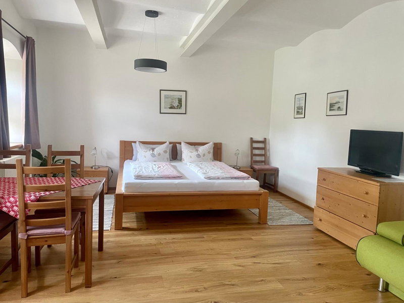 Bernhardhof - Pension, Guest-House & Apartments, Otterfing, Germany