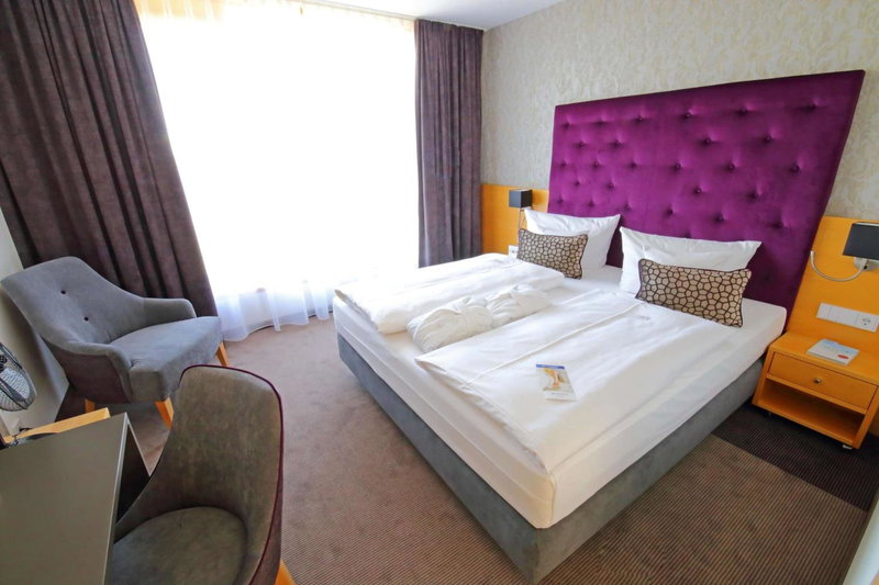 rugs Hotel am Schlosspark Lichtenwalde, Lichtenwalde, Germany