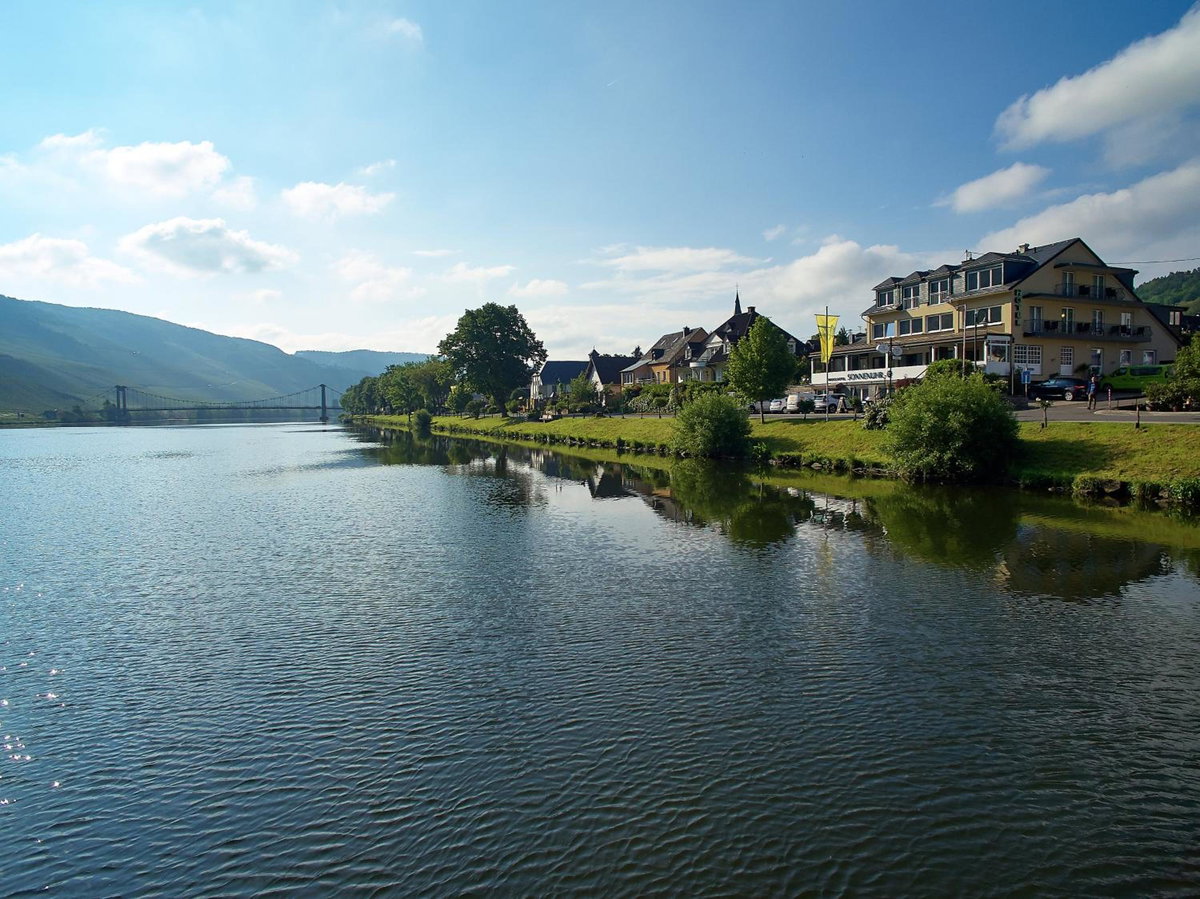 Hotel · Sonnenuhr, Bernkastel-Kues
