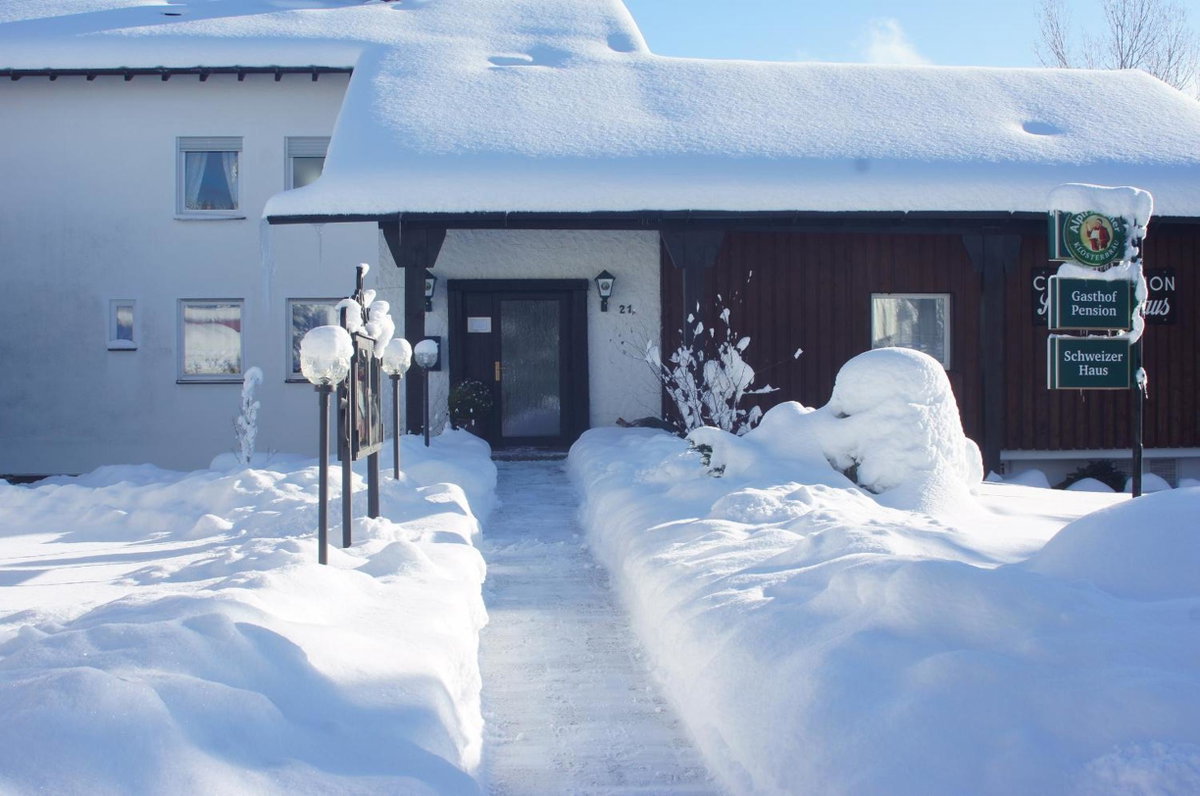 Hotel · Landhotel Garni Schweizerhaus, Schonwald Im Schwarzwald