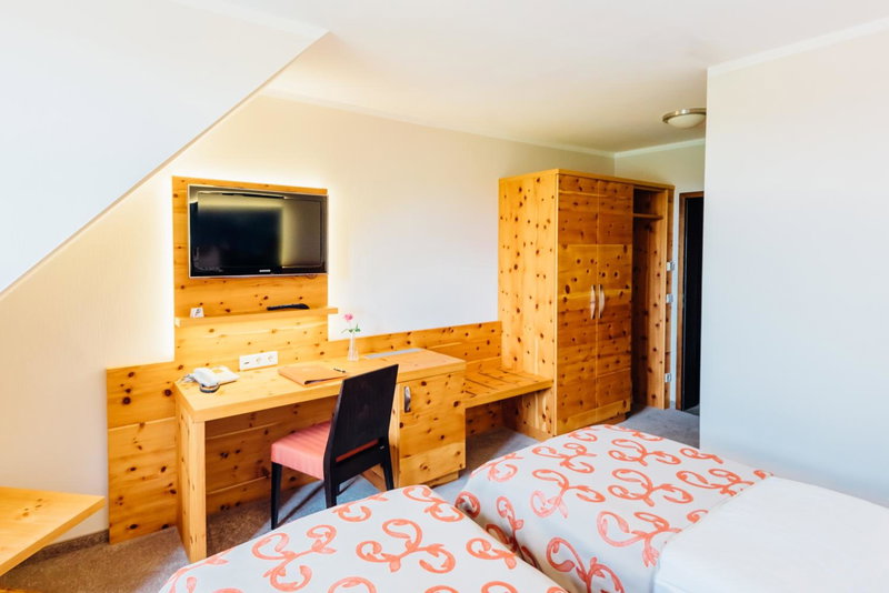 Erlebnishotel "Zur Schiffsmühle" GmbH, Höfgen, Germany