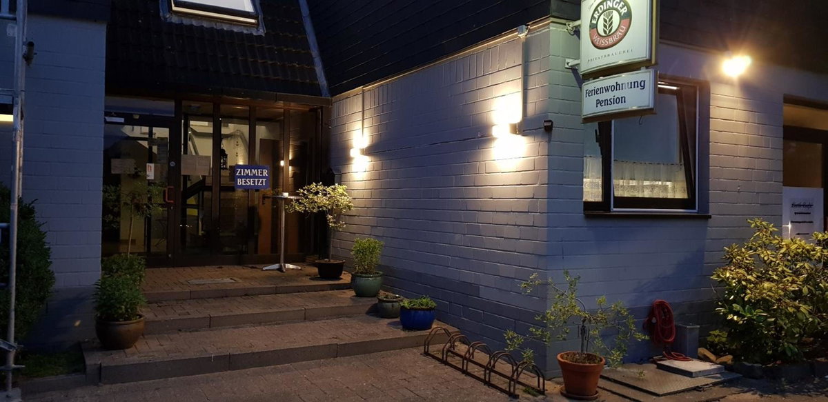 Pension Strohm im Lieth Café, Germany
