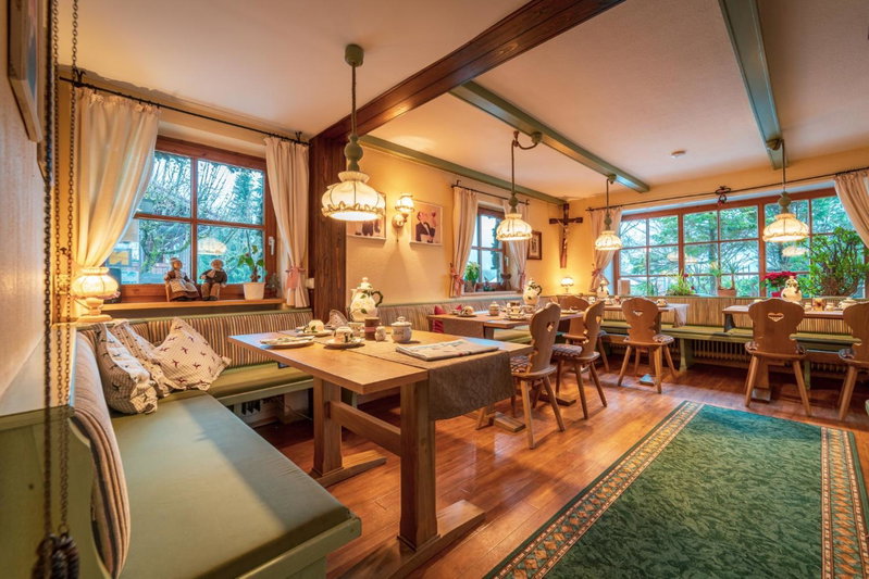 Hotel Garni Landhaus Traunbachhäusl, Ruhpolding, Germany