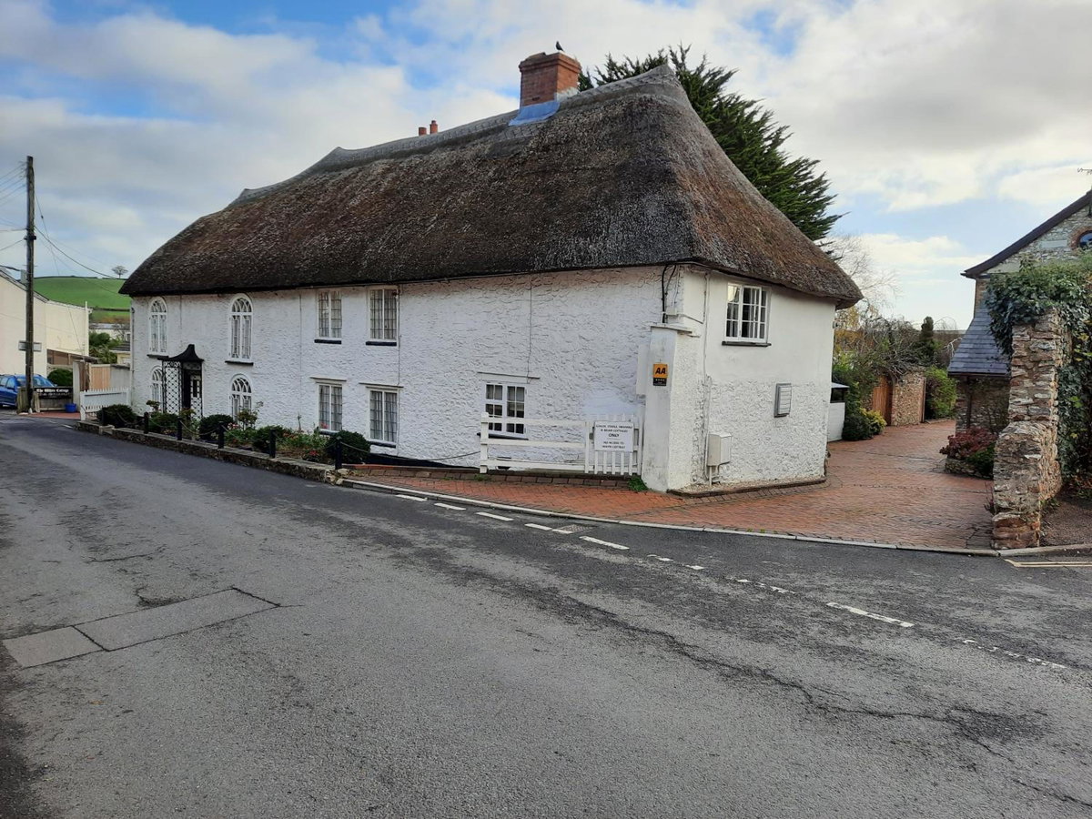 Hotel · The White Cottage, Colyton