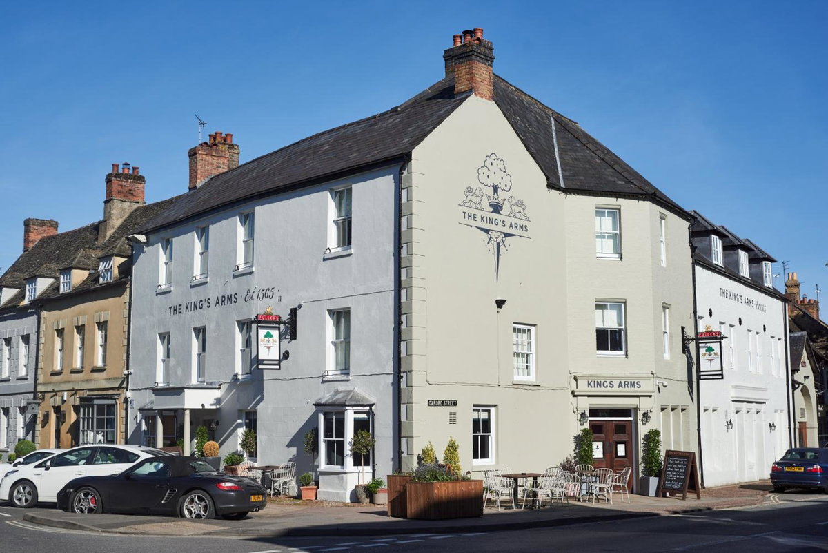 Hotel · The Kings Arms, Woodstock
