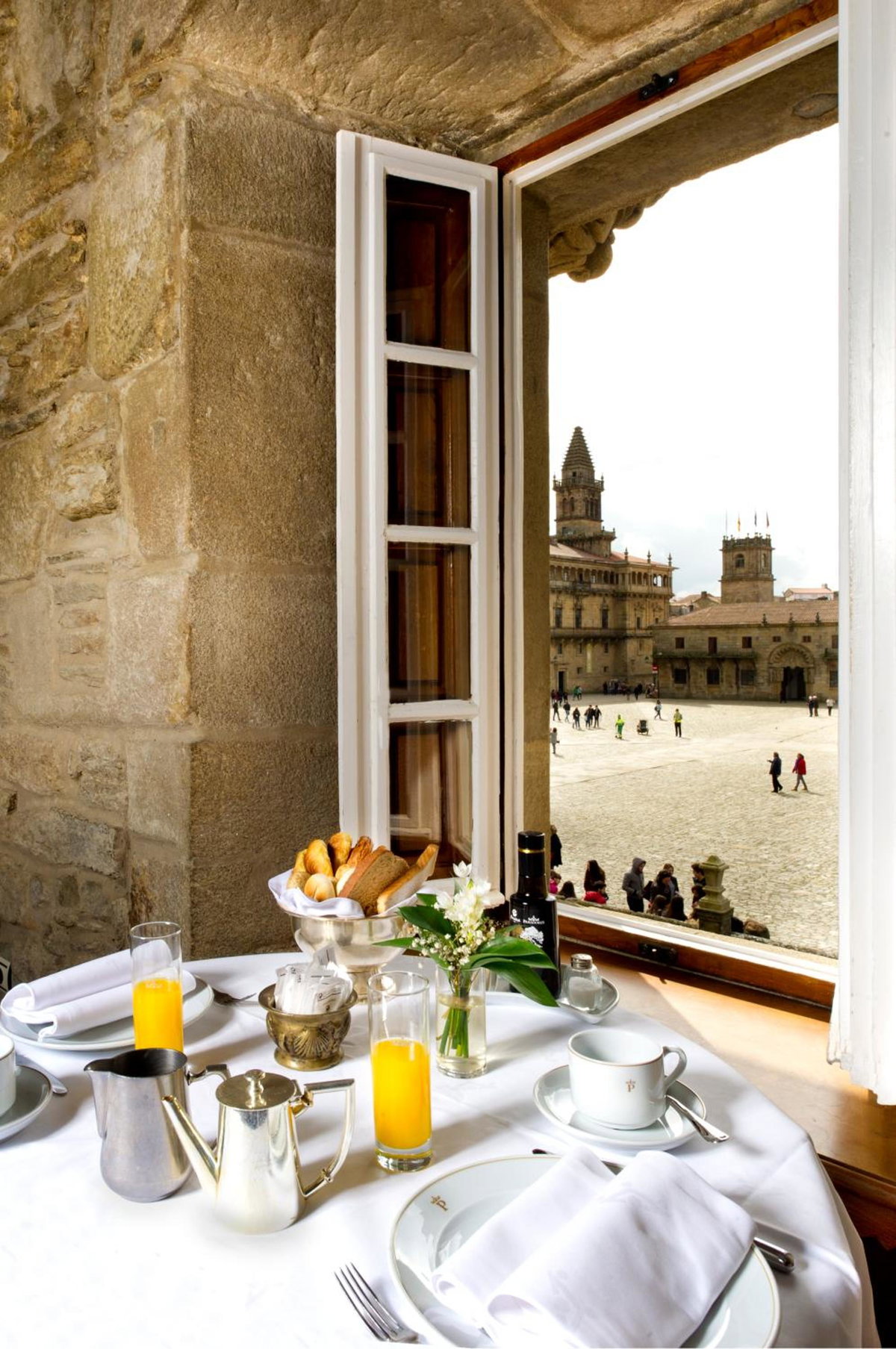 Hotel · Parador de Santiago - Hostal Reis Catolicos, Santiago De Compostela