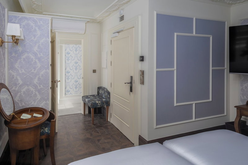 Hotel Luze Boutique San Sebastián, San Sebastián, Spain