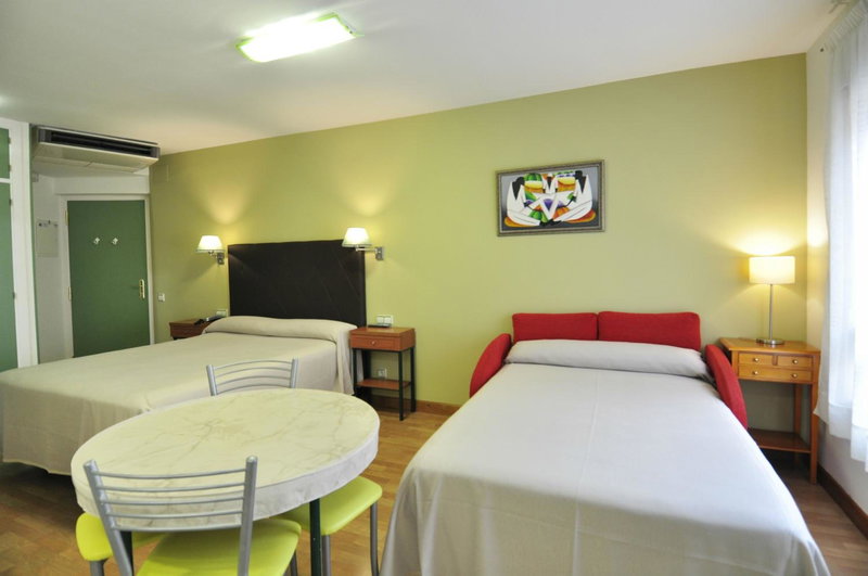 Hotel Apartamentos Aralso, Segovia, Spain