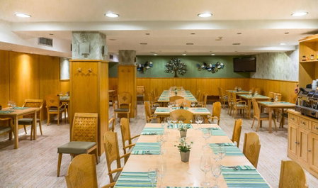 Hotel Jaqués, Jaca, Spain