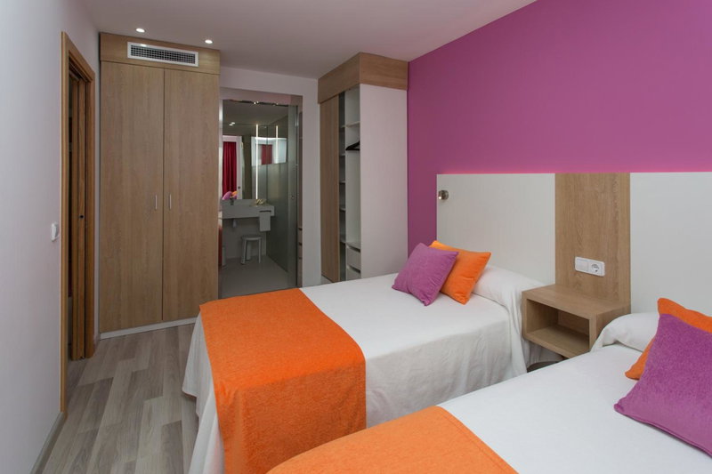 Aparthotel Acuasol, Peñíscola, Spain