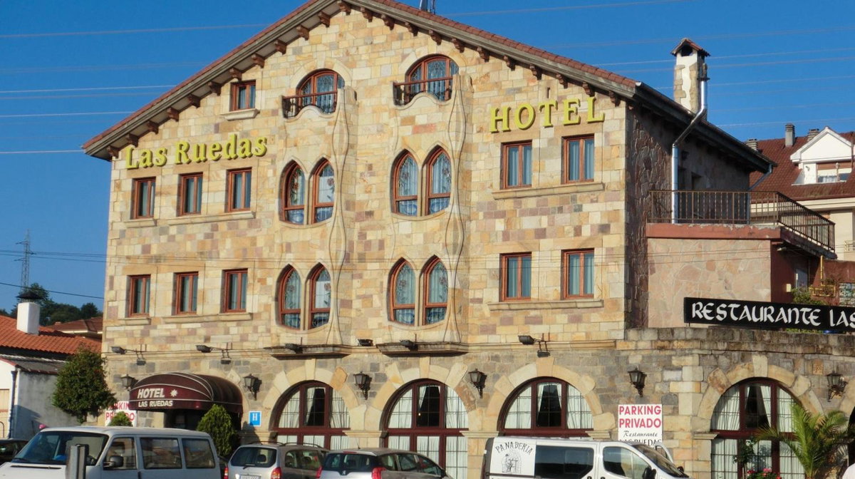 Hotel · Hotel Las Ruedas, Laredo