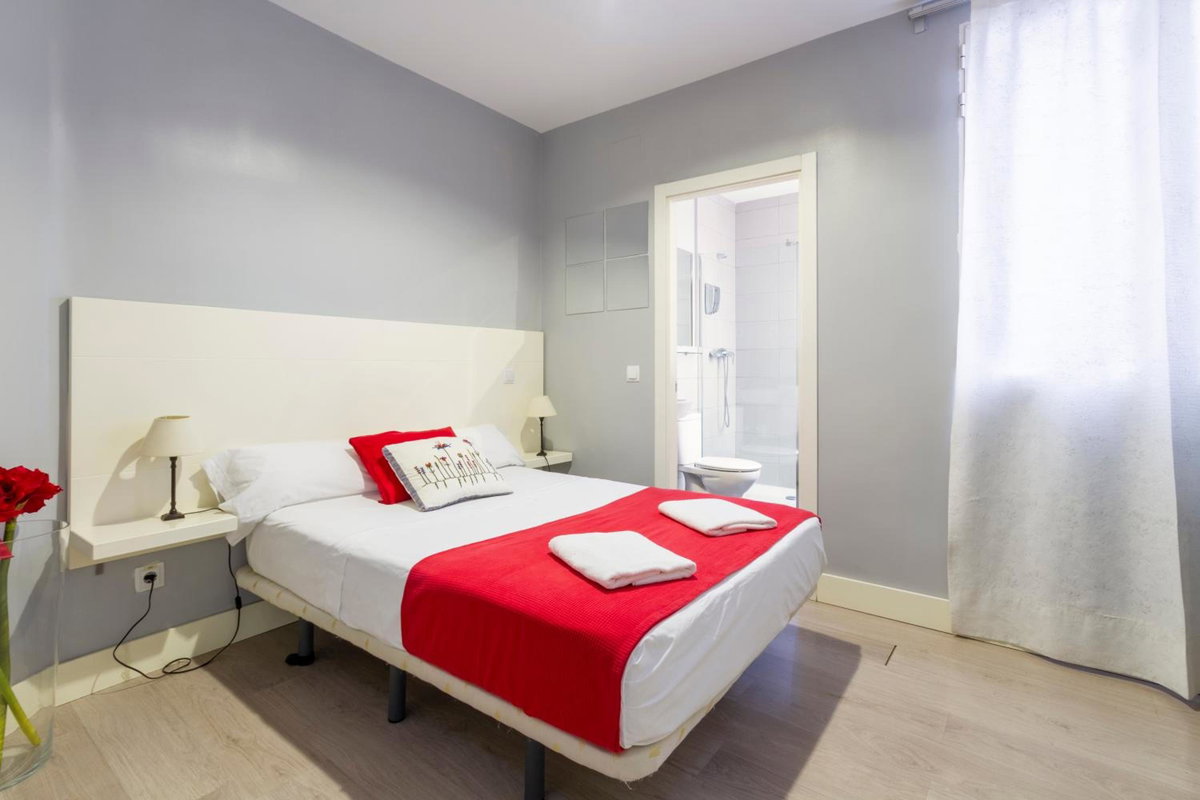 8Rooms Madrid, smart self check-in rooms, Spain