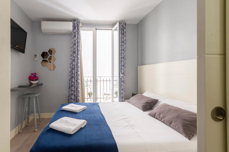 8Rooms Madrid, smart self check-in rooms, Madrid, Spain