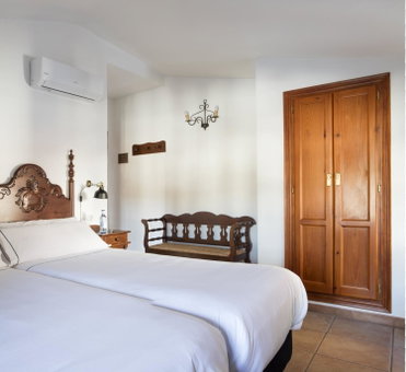 Tugasa Hotel y Apartamentos rurales La Posada, Villaluenga del Rosario, Spain