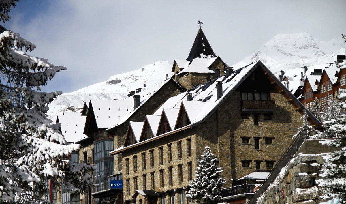 Hotel · SNÖ Villa de Sallent 3, Formigal