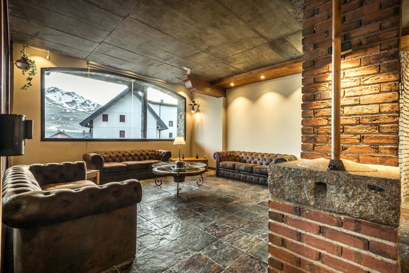 SNÖ Villa de Sallent 3, Formigal, Spain