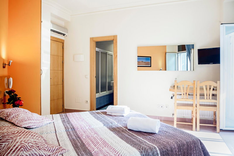 Hostal Inter Puerta del Sol AUTO CHECK IN, Madrid, Spain