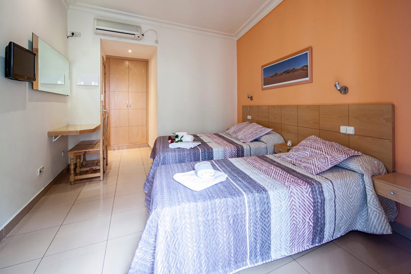 Hostal Inter Puerta del Sol AUTO CHECK IN, Madrid, Spain