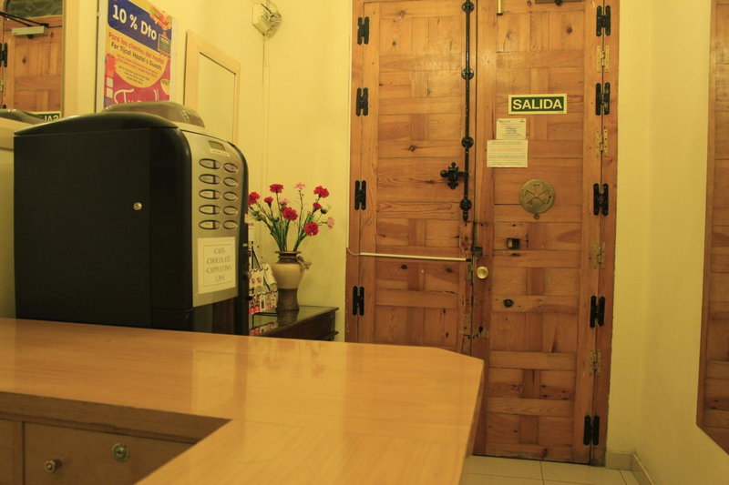Hostal Inter Puerta del Sol AUTO CHECK IN, Madrid, Spain