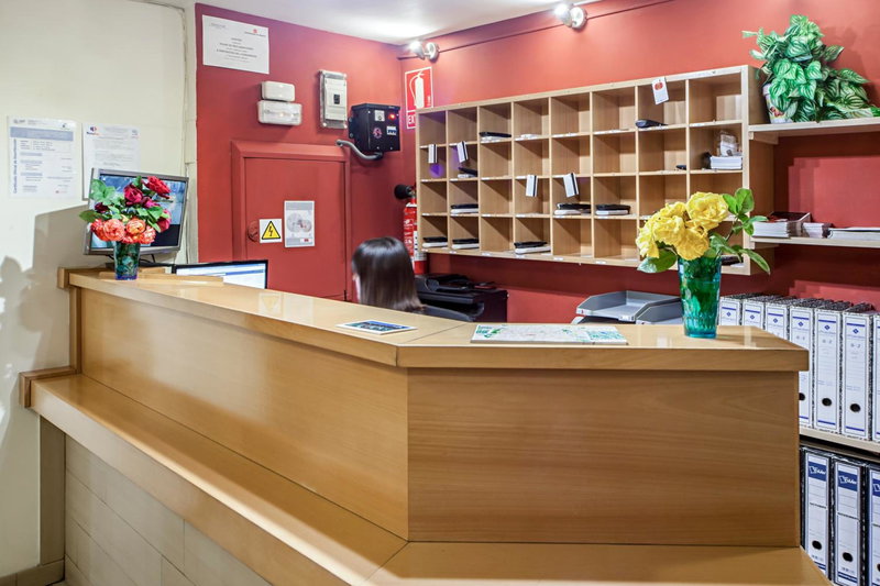 Hostal Inter Puerta del Sol AUTO CHECK IN, Madrid, Spain