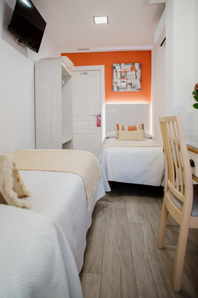 Apartamentos Turisticos Mastil 16 P2, Málaga, Spain