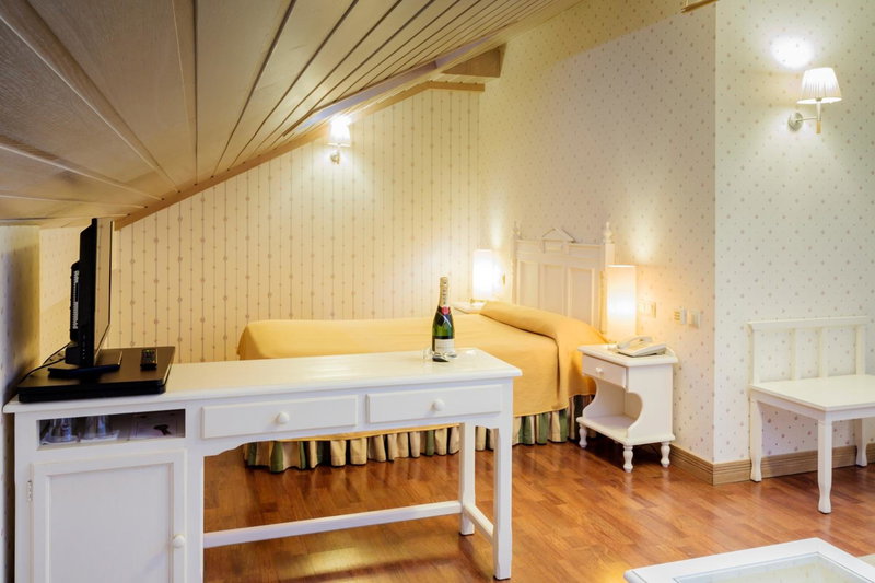 Hotel Azofra, Burgos, Spain