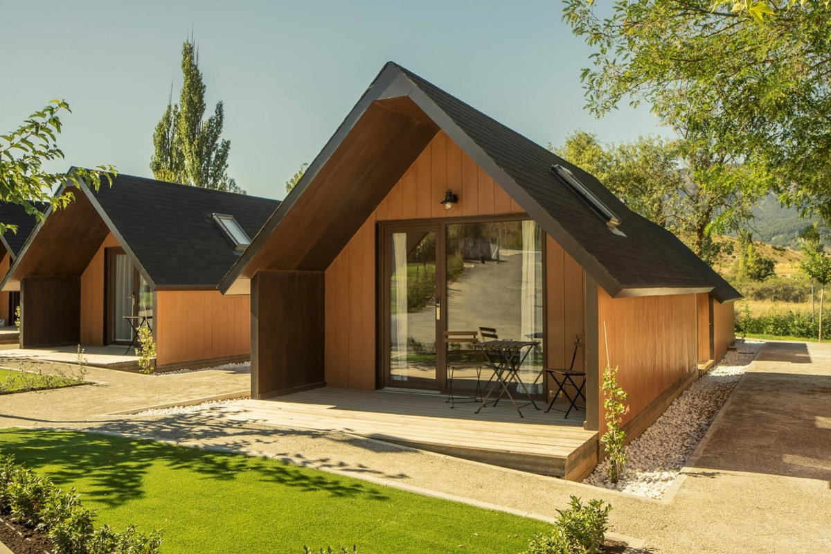 Hotel · El Arrebol Comfort Camp, Jaca