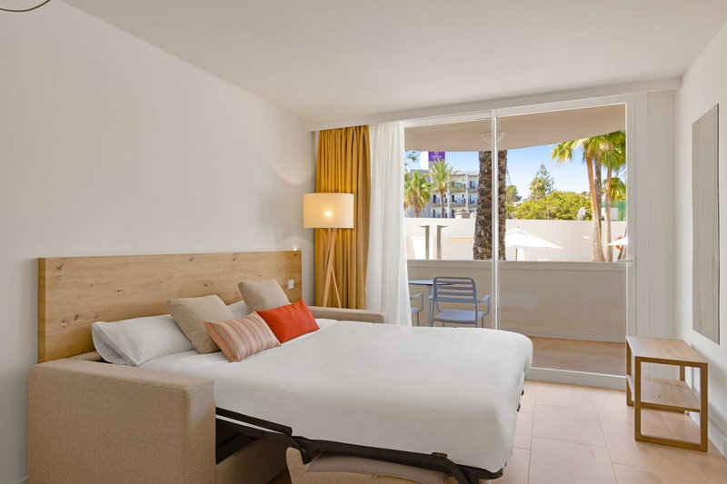 Palmanova Beach Apartments by TRH, Palmanova, Spain