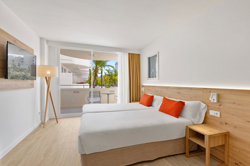 Palmanova Beach Apartments by TRH, Palmanova, Spain