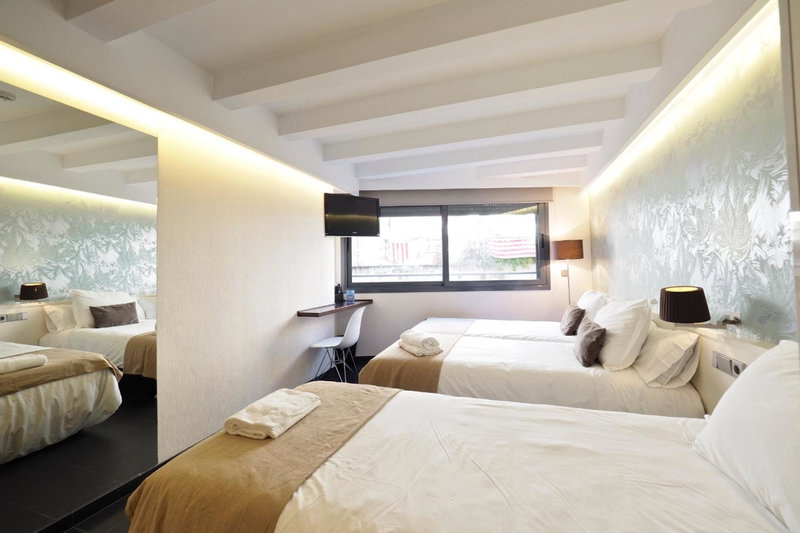 Barcelona Fifteen central Aparthotel, Barcelona, Spain