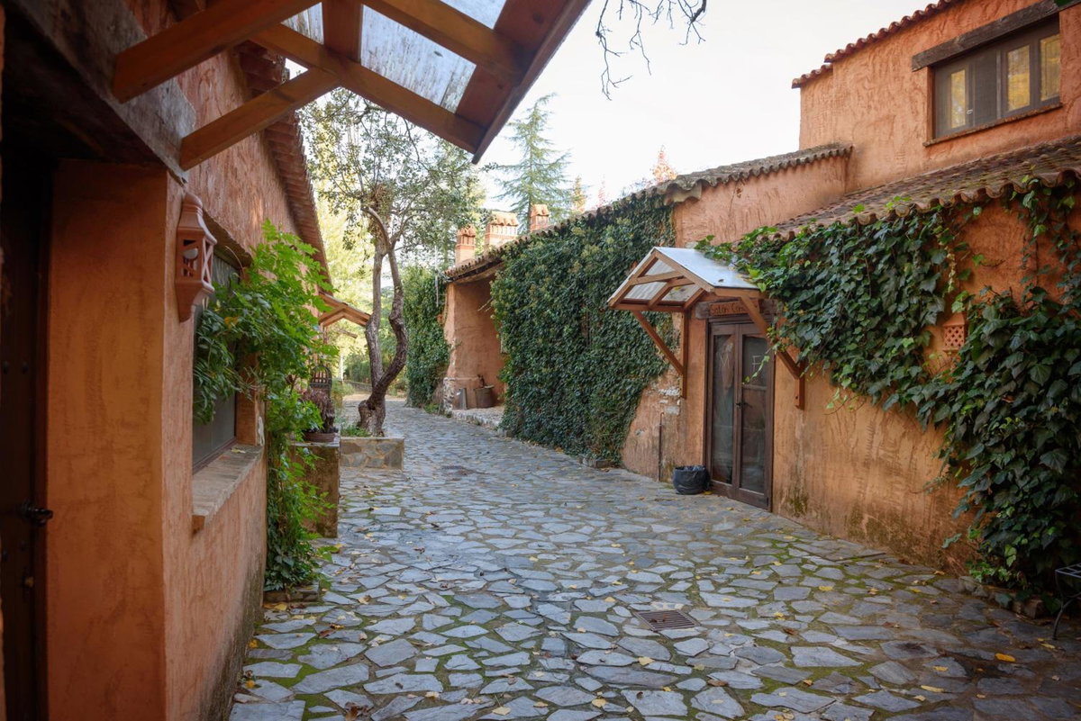 Hotel · Molinos de Fuenteheridos, Fuenteheridos
