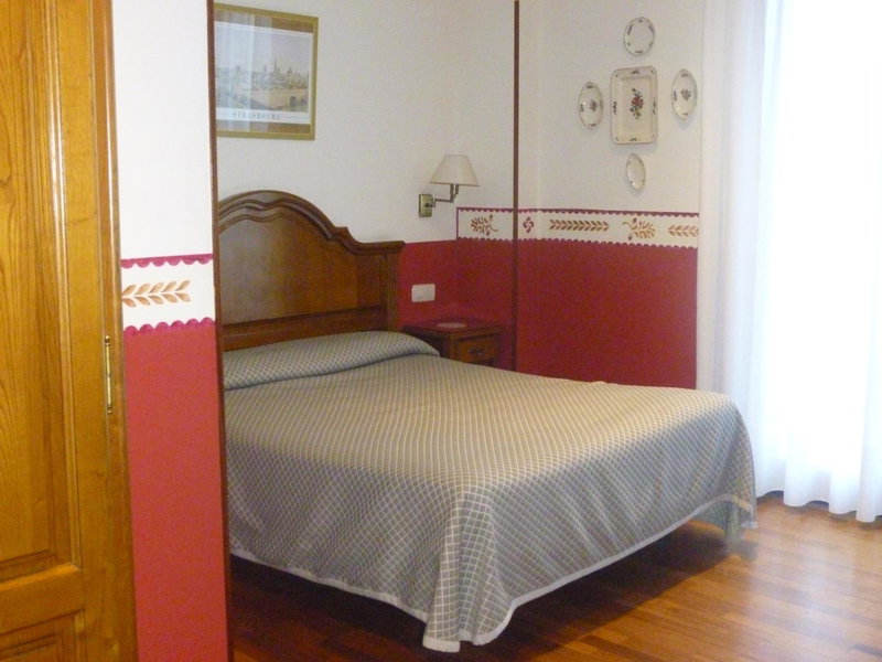 Hotel Leku Eder, San Sebastián, Spain