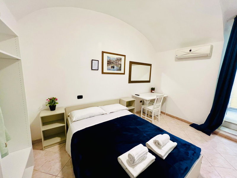 Hotel Pisa, Rome, Italy